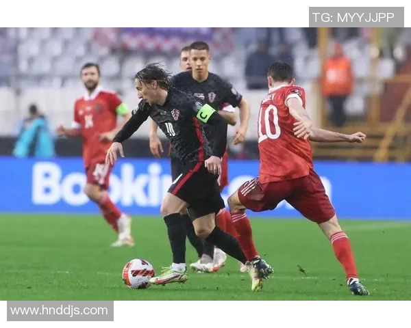 俄罗斯足球超级联赛最新动态与发展趋势分析:挑战与机遇并存的未来之路 俄罗斯足球超级联赛最新动态与发展趋势分析:挑战与机遇并存的未来之路