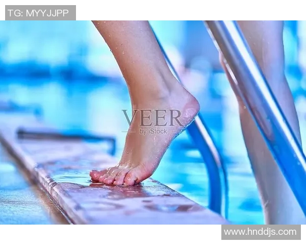 突破极限展风采 她们在泳池中书写女子游泳传奇 突破极限展风采 她们在泳池中书写女子游泳传奇