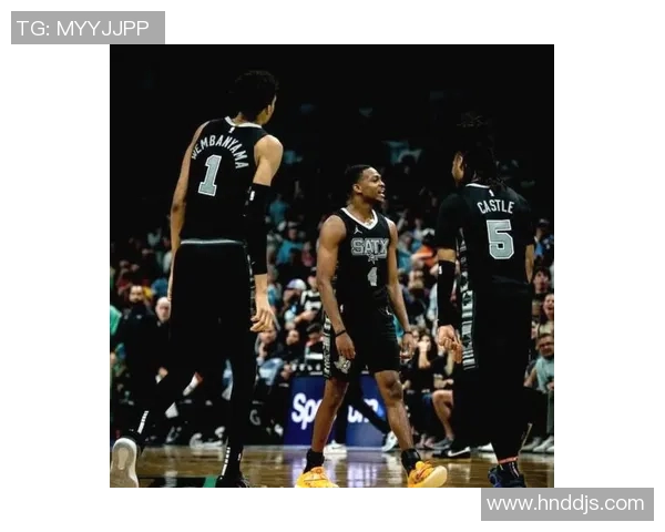 2015年NBA季后赛首轮马刺对快船第一场激战回顾与精彩瞬间分析 2015年NBA季后赛首轮马刺对快船第一场激战回顾与精彩瞬间分析