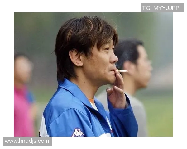 高峰足球运动员的辉煌生涯与他对中国足球发展的深远影响